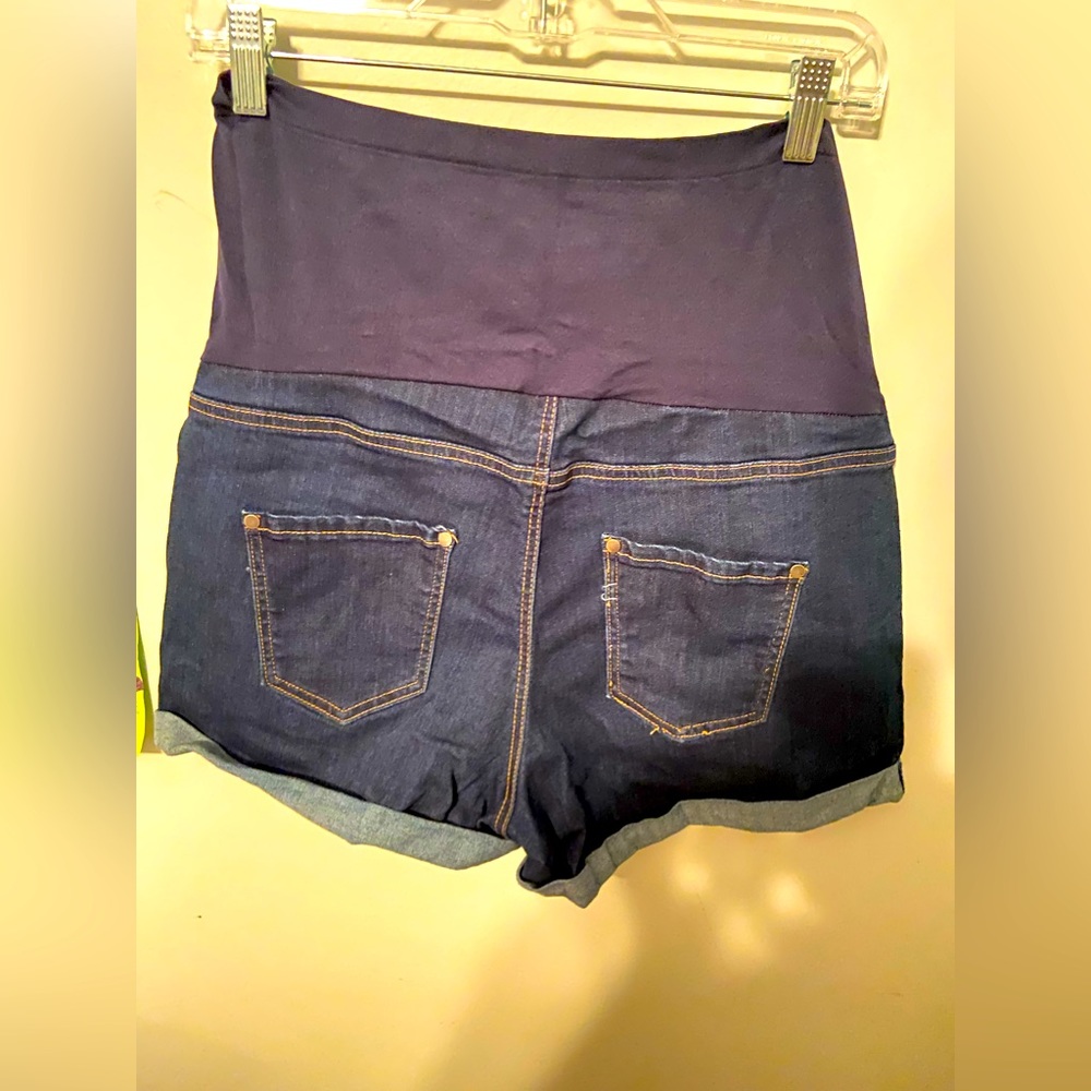 Maternity shorts